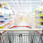 Το αγκάθι της ακρίβειας και οι ενδείξεις για αναστροφή της τάσης – Τι δείχνουν τα στοιχεία για τις τιμές και τις πωλήσεις