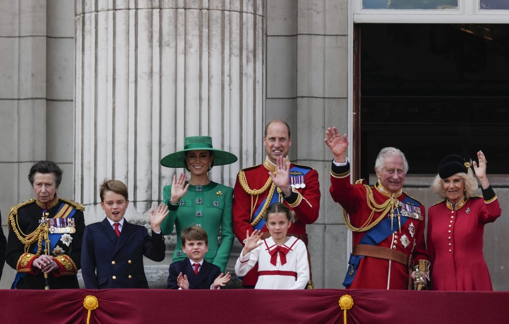 Trooping the Colour: Ο εορτασμός για τα γενέθλια του Βασιλιά Καρόλου και η επανεμφάνιση της Κέιτ Μίντλεντον