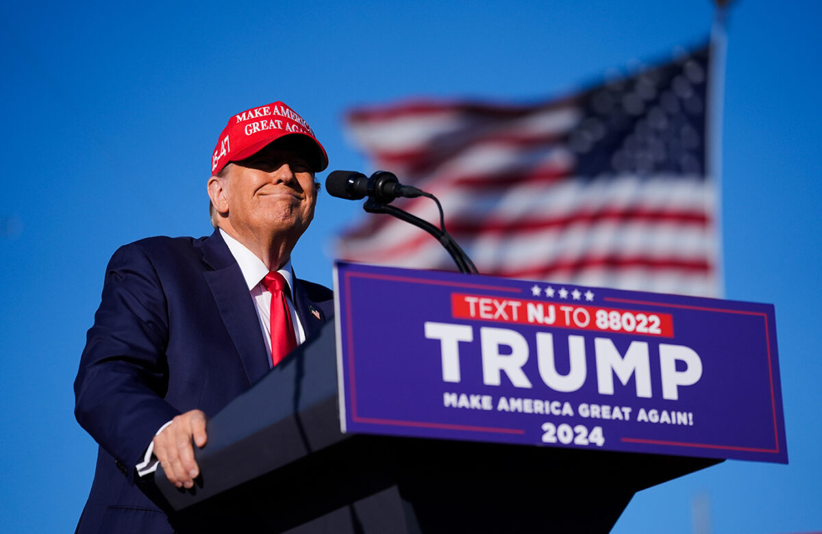 Ντόναλντ Τραμπ: Δεν είμαι ρατσιστής, έχω πολλούς μαύρους φίλους