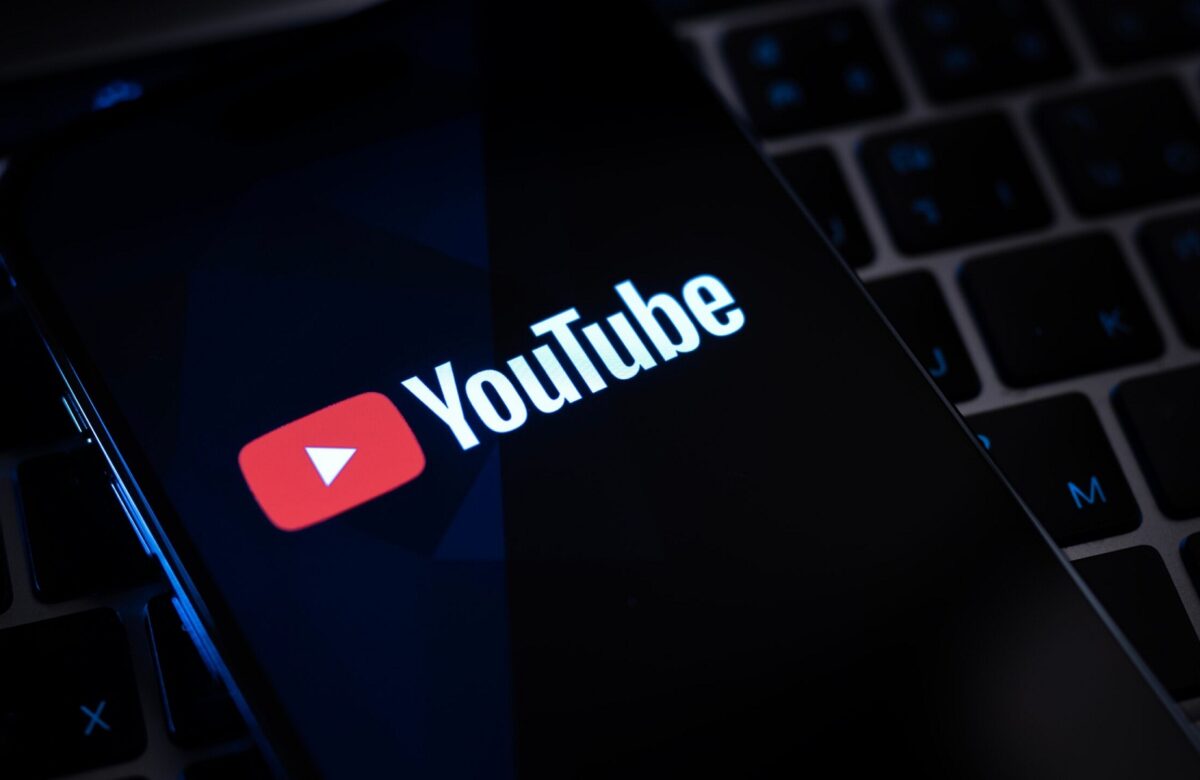 To YouTube απαγορεύει στους ανηλίκους πρόσβαση σε βίντεο με όπλα