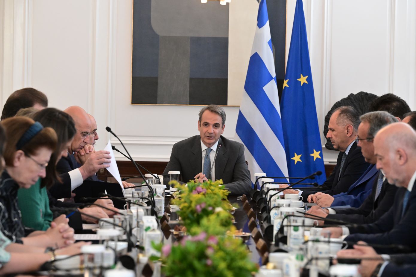 Μητσοτάκης στο νέο υπουργικό: Συνολικό μήνυμα δυναμικής επανεκκίνησης – Ακρίβεια, υγεία, παιδεία οι προτεραιότητές μας